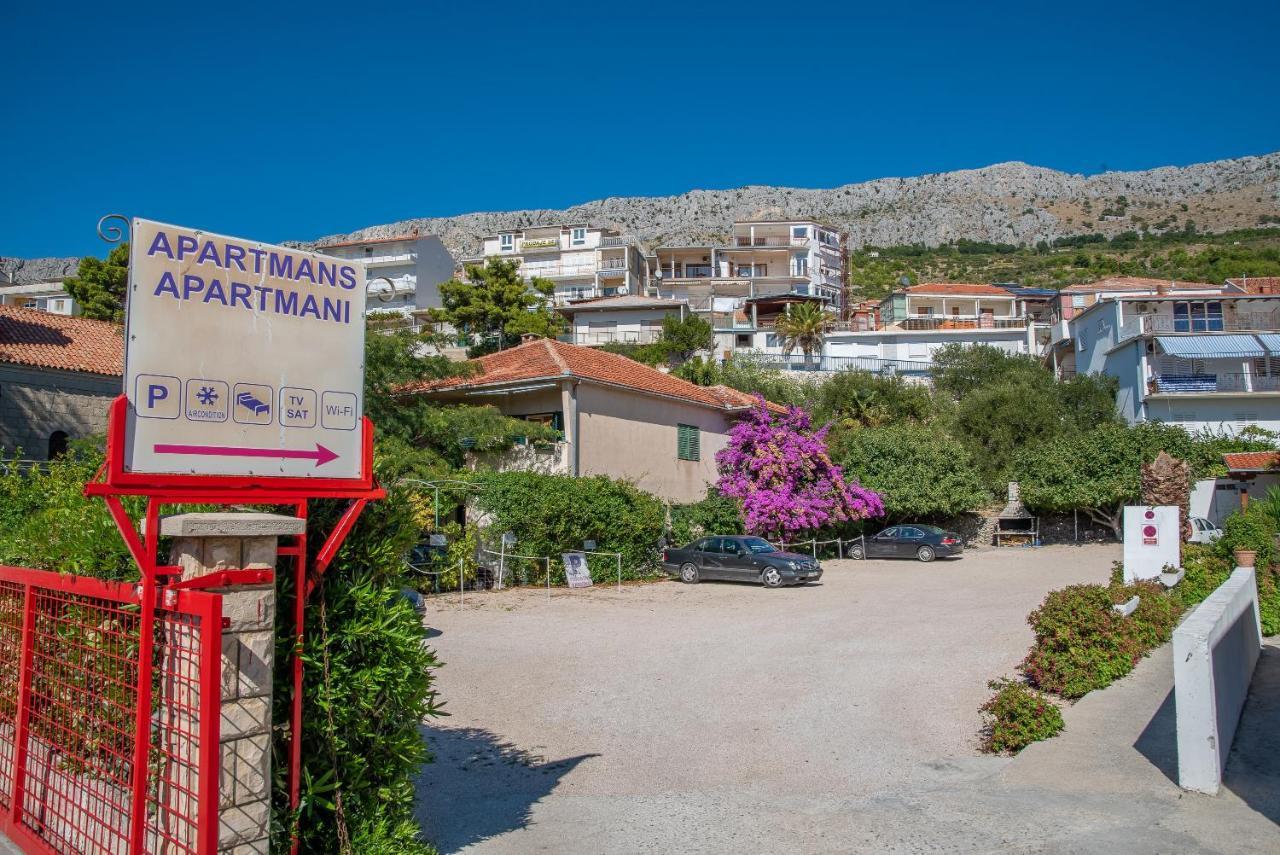 Apartments By The Sea Sumpetar, Omis - 2808 Bagian luar foto