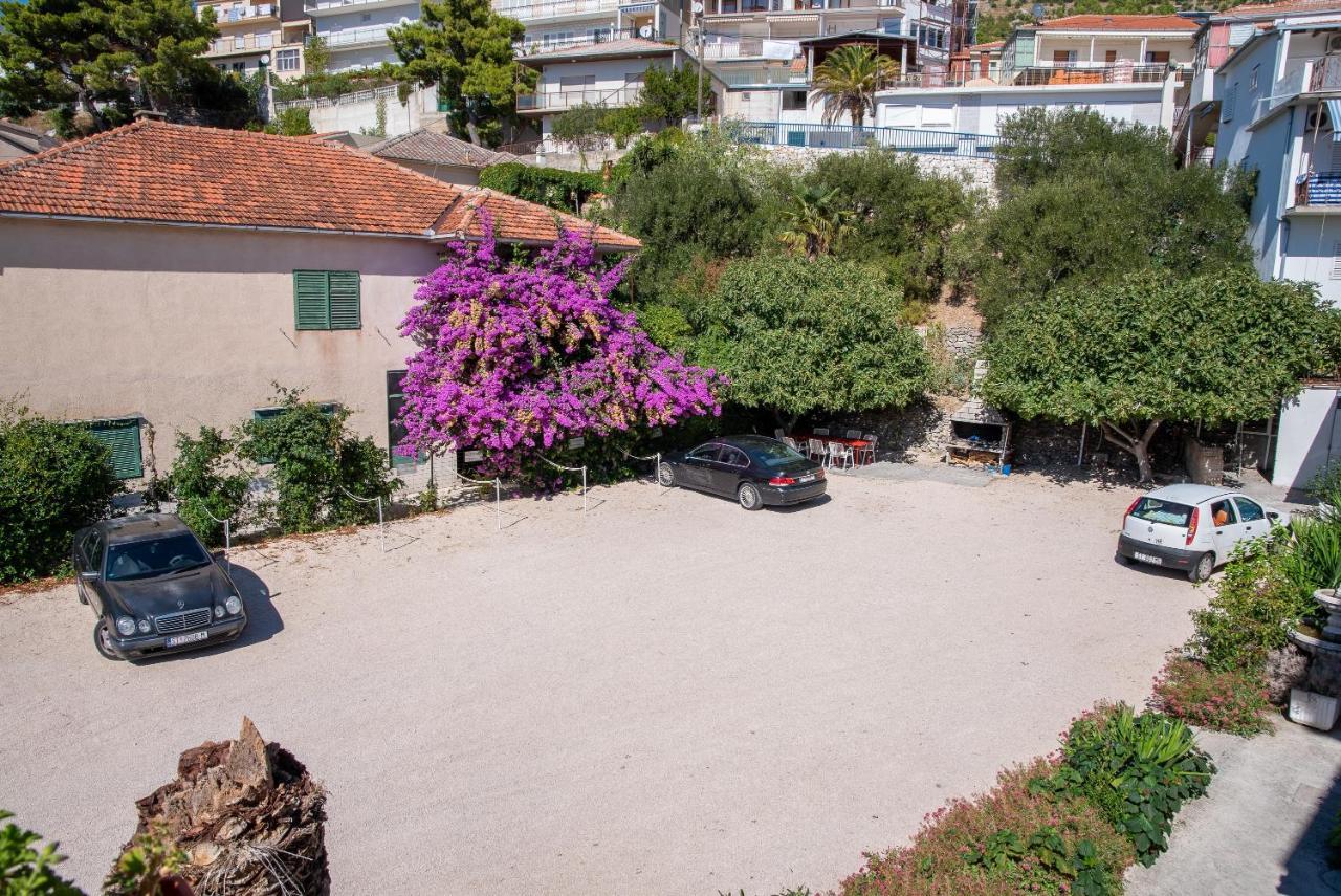 Apartments By The Sea Sumpetar, Omis - 2808 Bagian luar foto