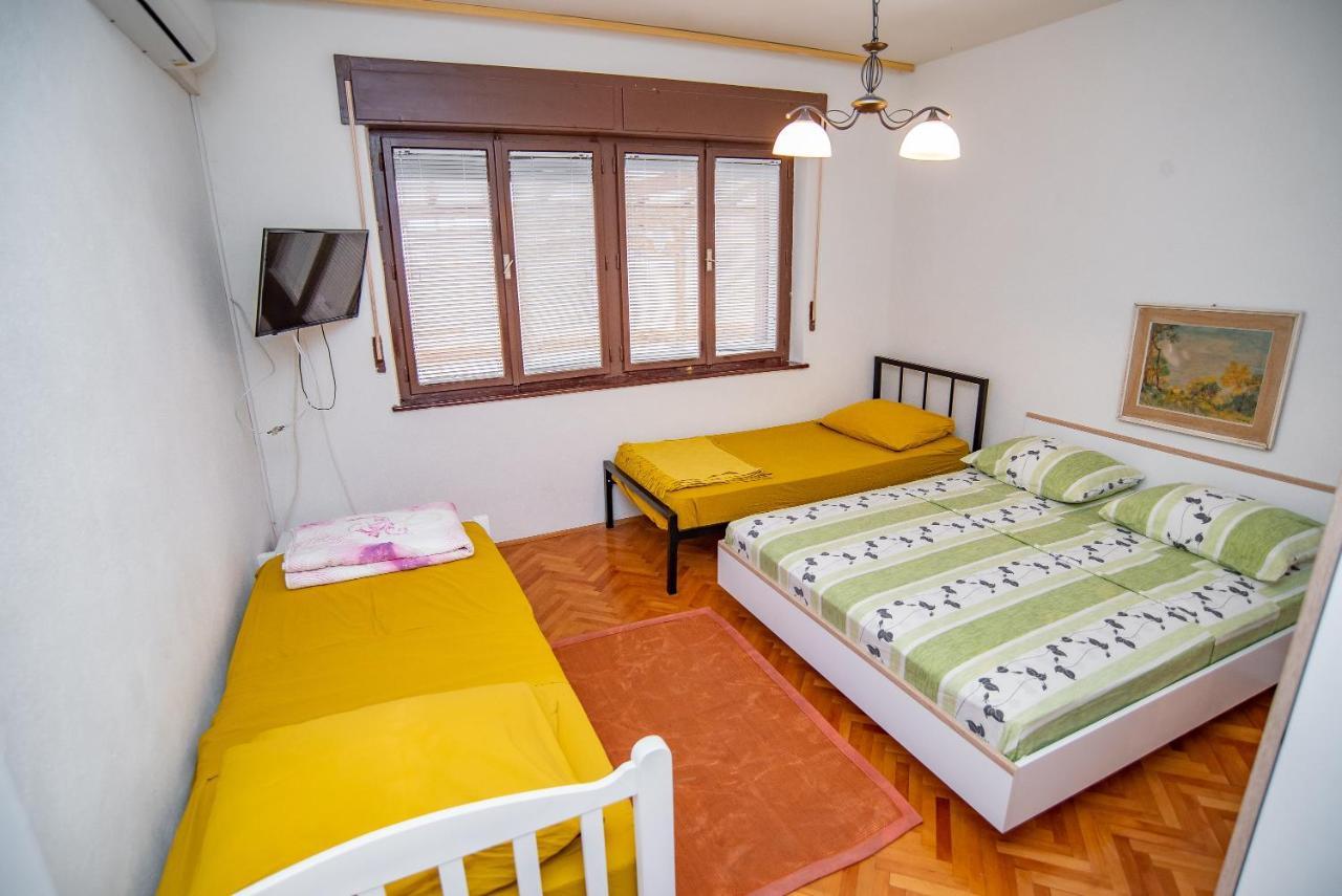 Apartments By The Sea Sumpetar, Omis - 2808 Bagian luar foto